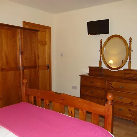Rossmore Farmhouse *