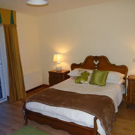 Rossmore Farmhouse Couette-café