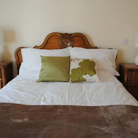 Rossmore Farmhouse Couette-café *